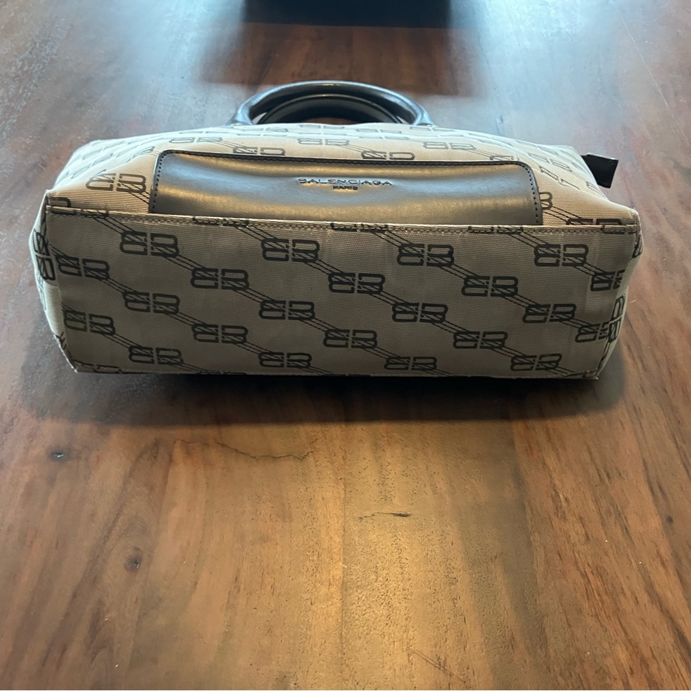 Balenciaga brown logo Tote Bag with COA - Picture 2 of 8